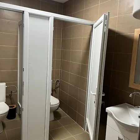 Lokal Za Zurke, Slavlja I Rodjendane Ferienhaus Pecinci