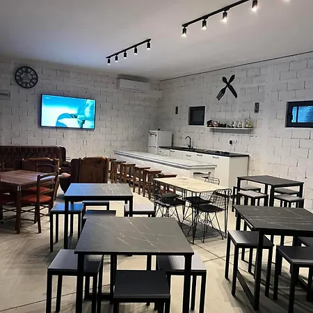 Lokal Za Zurke, Slavlja I Rodjendane *