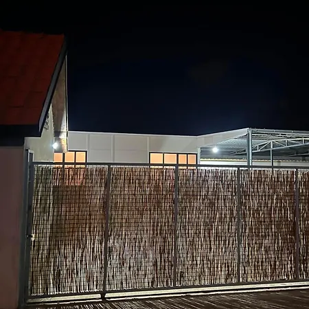 Lokal Za Zurke, Slavlja I Rodjendane *